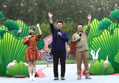 鄂州父女爆料视频最新版,揭露惊人真相，引发社会关注  第1张